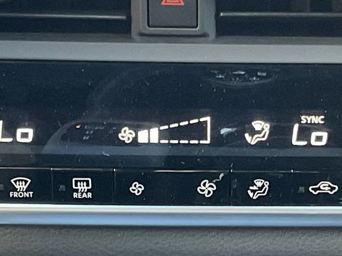 Used 2026 Nissan Rogue SV image 17