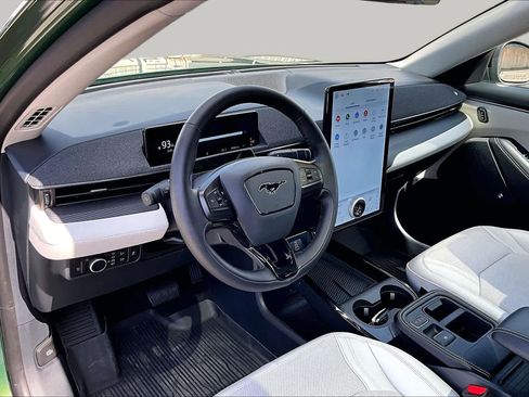 Used 2025 Ford Mustang Mach-E Premium AWD/4WD image 17