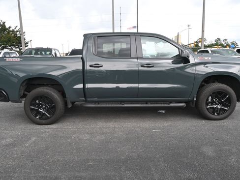 Used 2025 Chevrolet Silverado 1500 LT Trail Boss w/ Convenience Package II AWD/4WD image 11