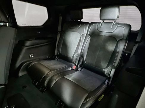 Used 2023 Jeep Grand Cherokee L Laredo AWD/4WD image 34