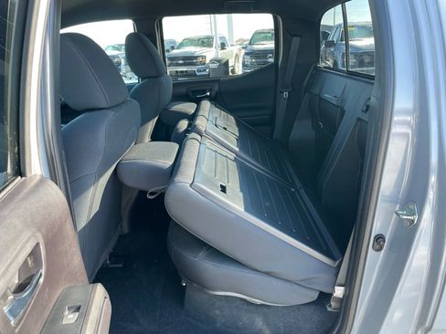 Used 2020 Toyota Tacoma TRD Off-Road image 49