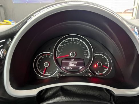 Used 2014 Volkswagen Beetle 1.8T FWD image 27