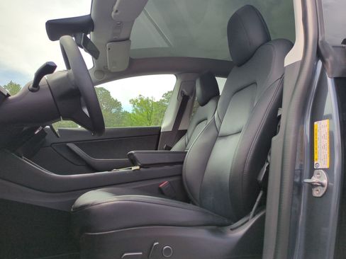 Used 2021 Tesla Model Y 2WD image 16
