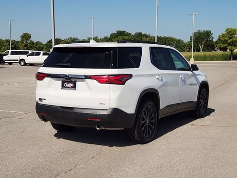 Used 2022 Chevrolet Traverse RS FWD image 8