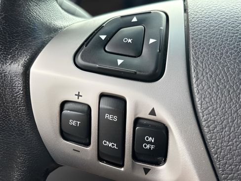 Used 2014 Ford Taurus Limited image 23