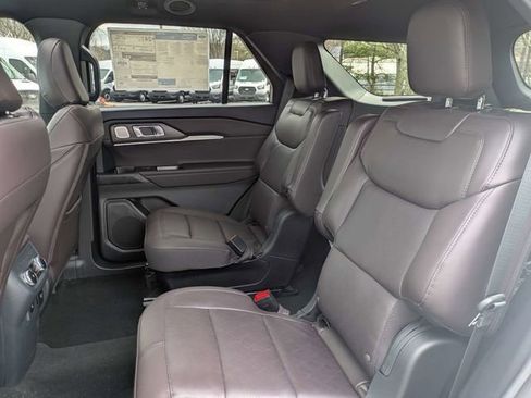 New 2026 Ford Explorer Platinum RWD image 13
