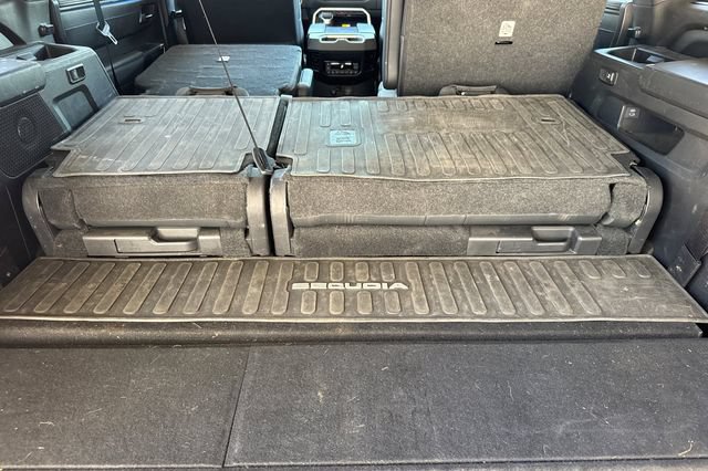 Used 2024 Toyota Sequoia Platinum AWD/4WD image 16