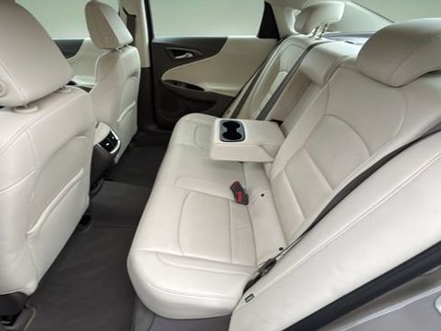Used 2024 Chevrolet Malibu LT image 19