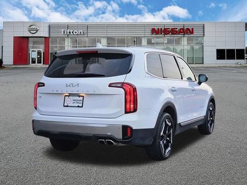 Used 2025 Kia Telluride S FWD image 4