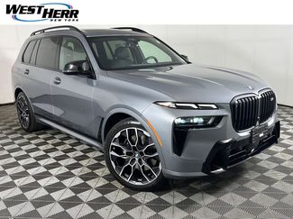 Used 2025 BMW X7 M60i AWD/4WD video 1