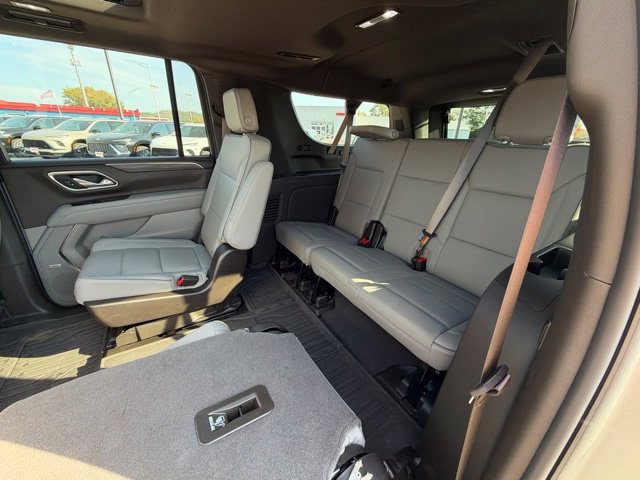 Used 2024 GMC Yukon XL SLT w/ SLT Premium Package AWD/4WD image 30