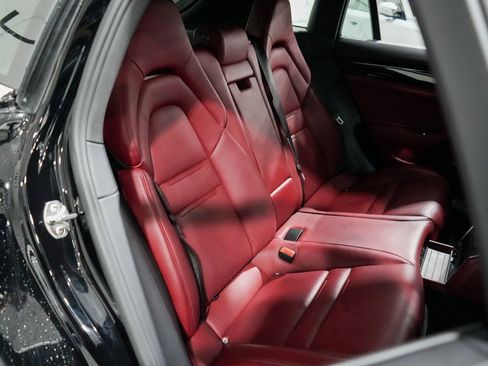 Used 2018 Porsche Panamera 4S image 26