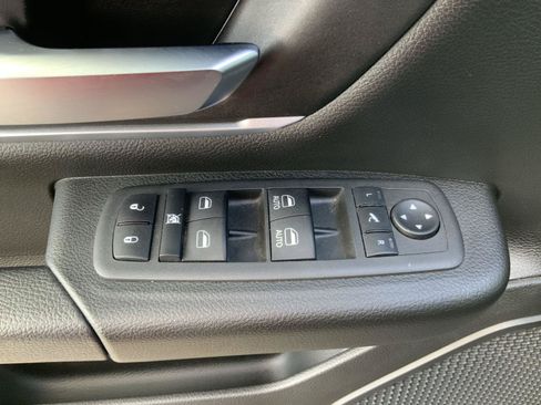 Used 2022 RAM 1500 Big Horn AWD/4WD image 18