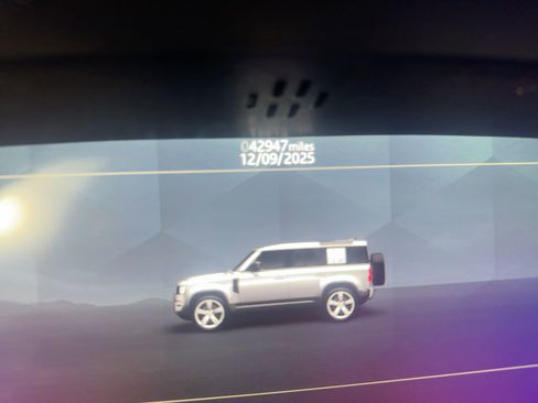 Used 2022 Land Rover Defender 110 XS Edition image 19