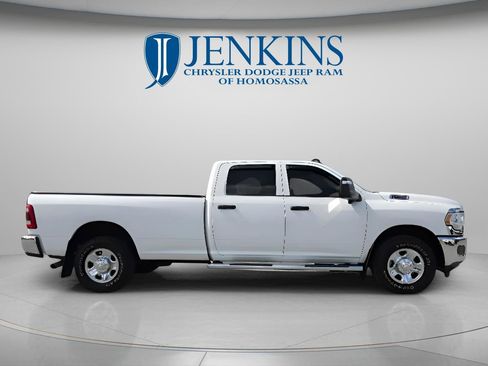 Used 2024 RAM 2500 Tradesman w/ Towing Technology Group RWD image 2
