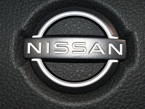 Used 2023 Nissan Titan Platinum Reserve w/ Moonroof Package AWD/4WD image 29