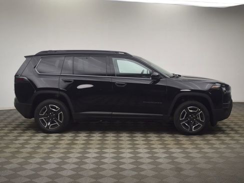 New 2026 Jeep Cherokee Laredo image 4