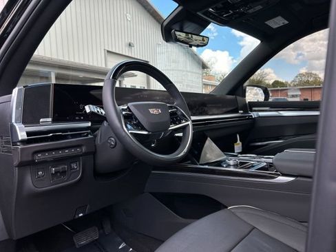 New 2026 Cadillac Escalade ESV Luxury w/ Touring Package AWD/4WD image 28