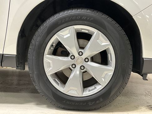 Used 2015 Subaru Forester 2.5i Premium w/ Popular Package #2 AWD/4WD image 10