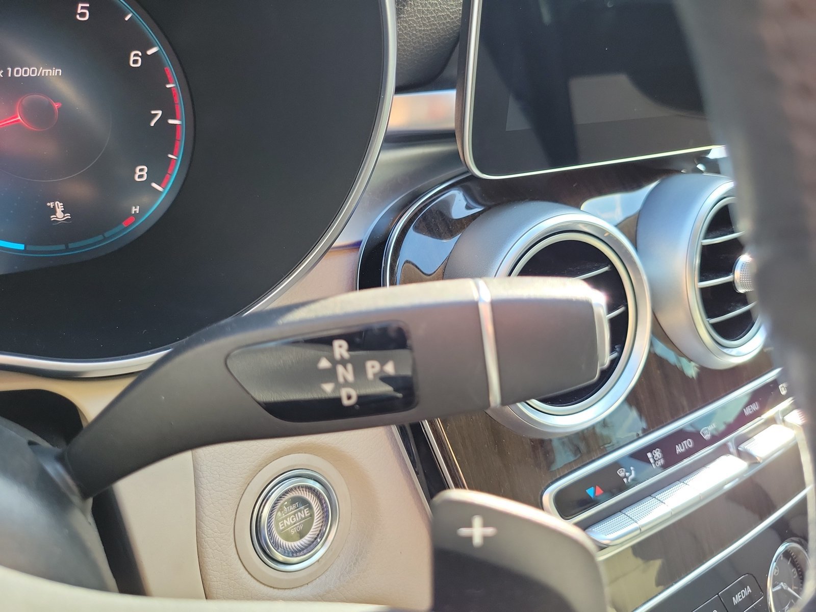 Used 2021 Mercedes-Benz C 300 Sedan image 27