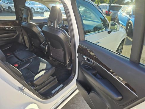 Used 2017 Volvo XC90 T6 Momentum w/ Vision Package AWD/4WD image 25