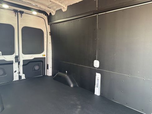 New 2026 Ford Transit 250 148 High Roof RWD image 15