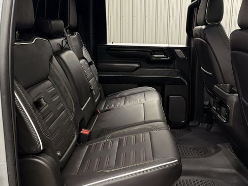 Used 2025 GMC Sierra 2500 AT4X AWD/4WD image 42