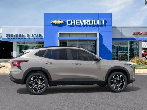 New 2026 Chevrolet Trax RS w/ Driver Confidence Package FWD image 5