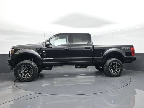 Used 2022 Ford F250 Lariat w/ Black Appearance Package AWD/4WD image 5