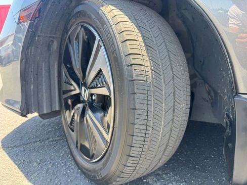 Used 2017 Honda Civic EX image 16