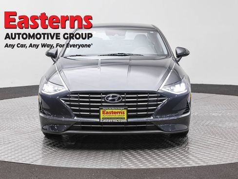 Used 2023 Hyundai Sonata SEL FWD image 2