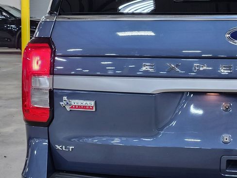 Used 2022 Ford Expedition XLT image 20