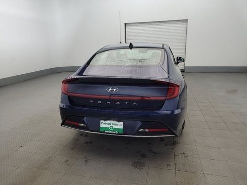 Used 2021 Hyundai Sonata SE w/ Preferred Accessory Package FWD image 7