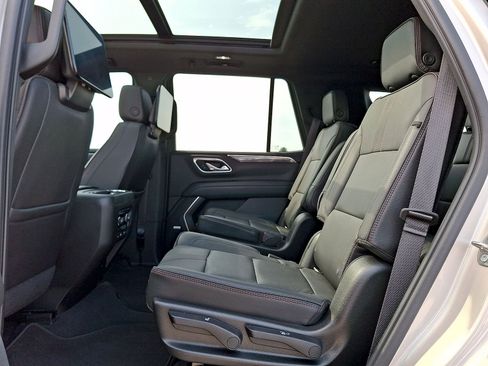 Used 2021 Chevrolet Tahoe RST w/ Luxury Package AWD/4WD image 20
