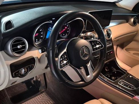 Used 2020 Mercedes-Benz GLC 300 image 11
