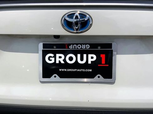 Used 2022 Toyota RAV4 Limited AWD/4WD image 10