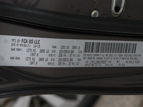 Used 2020 Jeep Cherokee Limited image 47