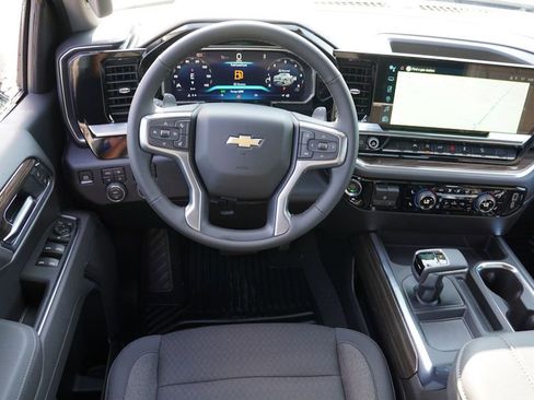 New 2026 Chevrolet Silverado 1500 LT w/ Z71 Off-Road Package AWD/4WD image 12