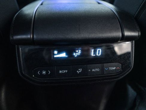 Certified 2024 Toyota Highlander LE image 33