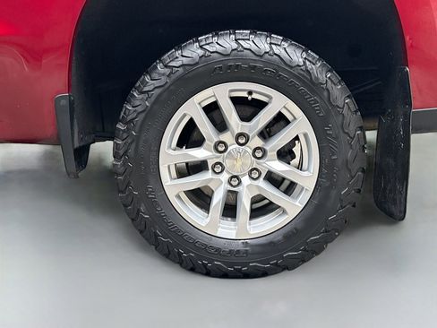 Used 2021 Chevrolet Silverado 1500 LT w/ Z71 Off-Road Package image 32