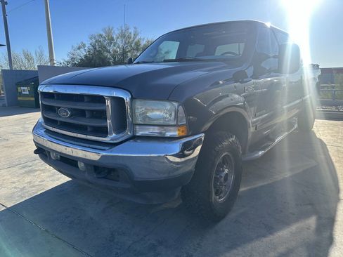 Used 2002 Ford F350 Lariat image 3