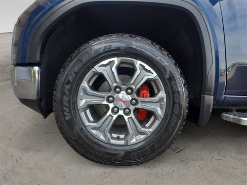 Used 2020 GMC Sierra 1500 SLT w/ Driver Alert Package II image 14