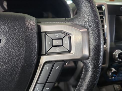 Used 2016 Ford F150 Platinum w/ Equipment Group 701A Luxury AWD/4WD image 20