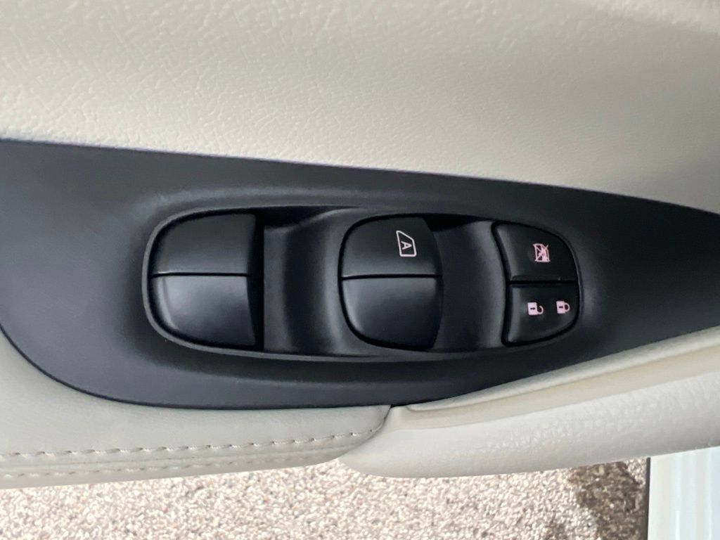 Used 2020 Nissan Rogue Sport SL w/ Premium Package AWD/4WD image 47