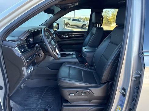 Used 2024 GMC Yukon Denali image 13
