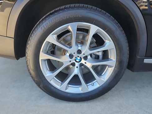 Used 2023 BMW X5 xDrive40i w/ Climate Comfort Package AWD/4WD image 9