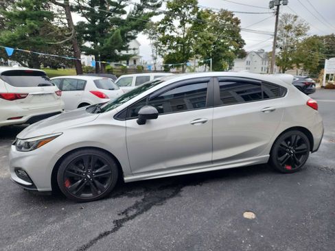 Used 2017 Chevrolet Cruze LT w/ Convenience Package image 6