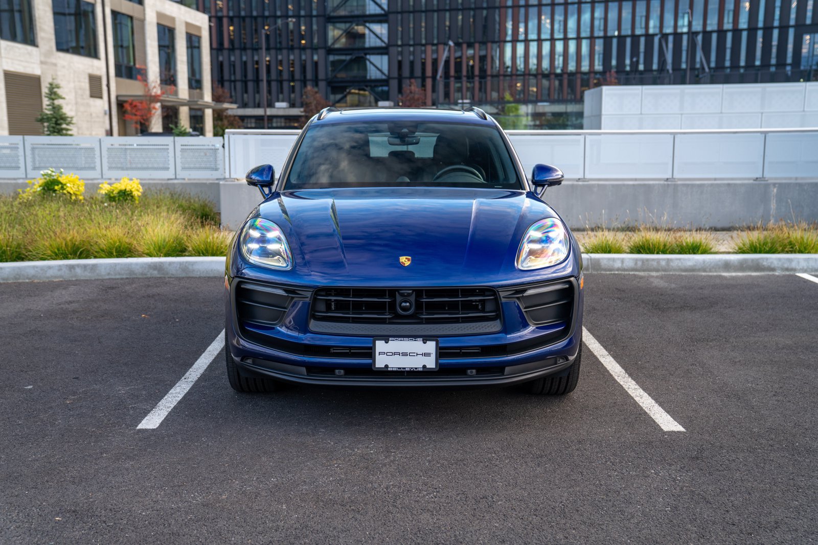 Certified 2026 Porsche Macan AWD/4WD image 6