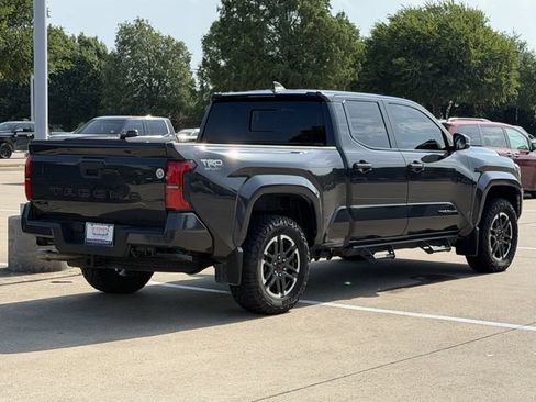 Certified 2025 Toyota Tacoma TRD Sport w/ TRD Sport Upgrade Package AWD/4WD image 4