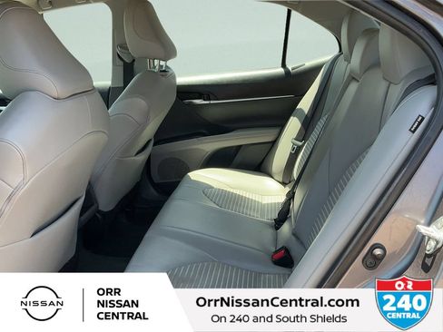 Used 2022 Toyota Camry SE FWD image 13